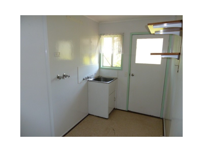 6 Spring Crescent, Dysart QLD 4745