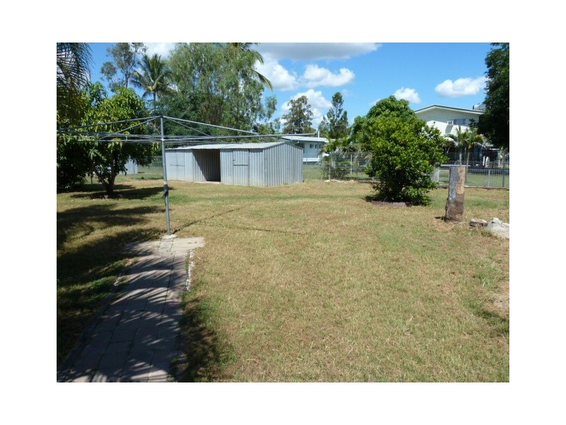 6 Spring Crescent, Dysart QLD 4745