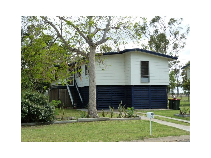 6 Nolan Street, Dysart QLD 4745