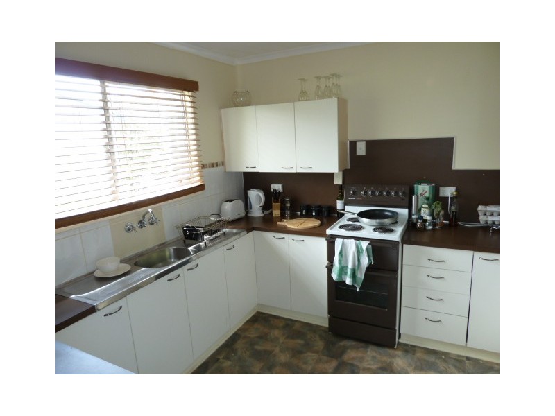 6 Nolan Street, Dysart QLD 4745