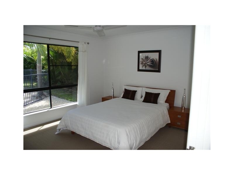 8 Cosford Drive, Eimeo QLD 4740