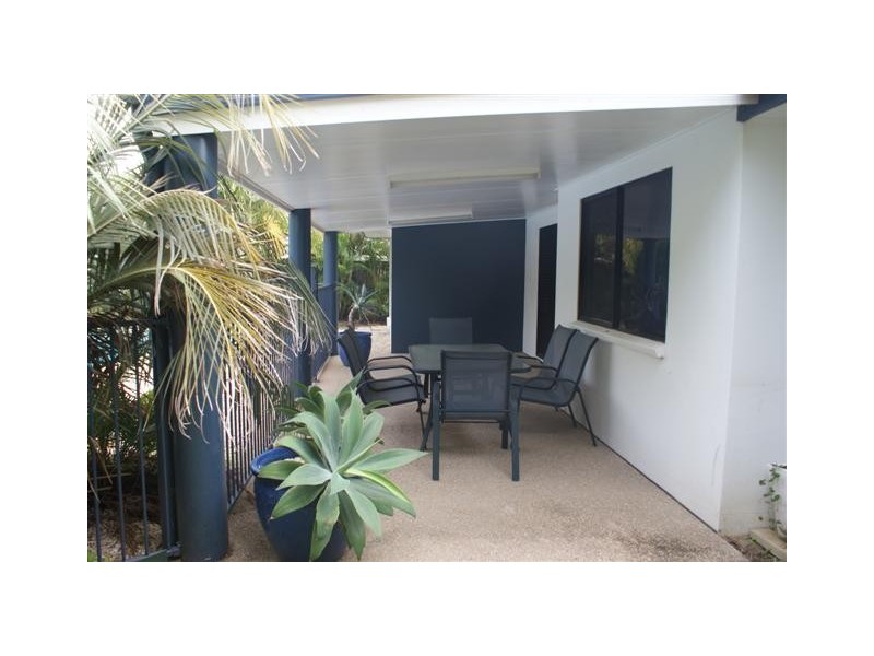 8 Cosford Drive, Eimeo QLD 4740