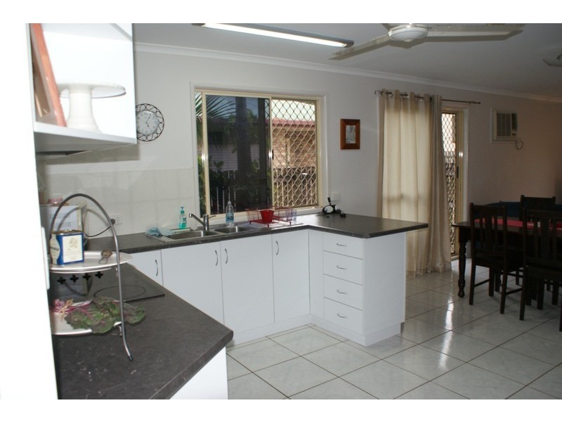 2/27 Romeo Street, South Mackay QLD 4740