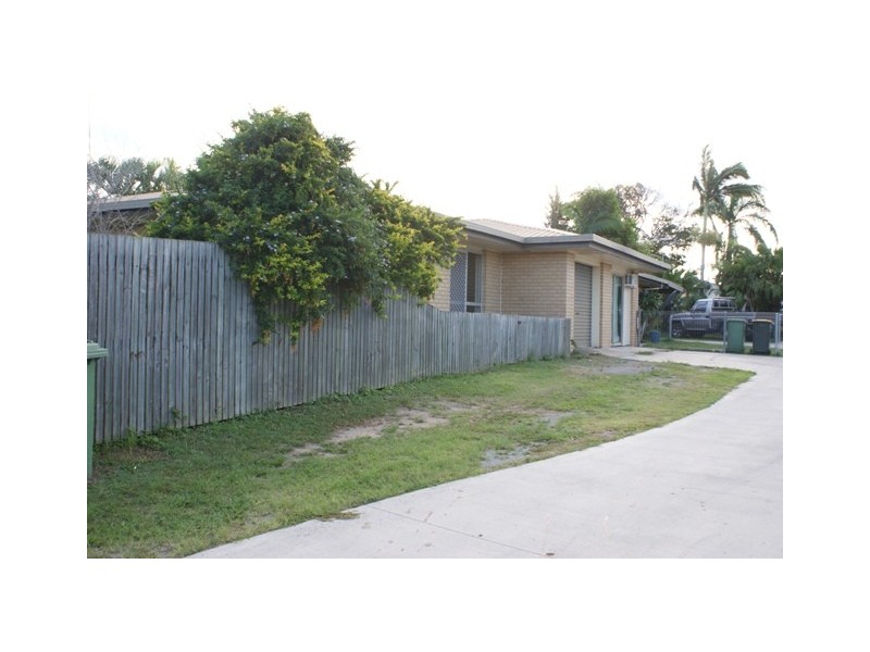 1 and2/22 Luscombe Street, Walkerston QLD 4751