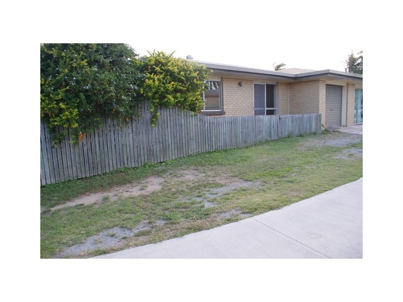 1 and2/22 Luscombe Street, Walkerston QLD 4751