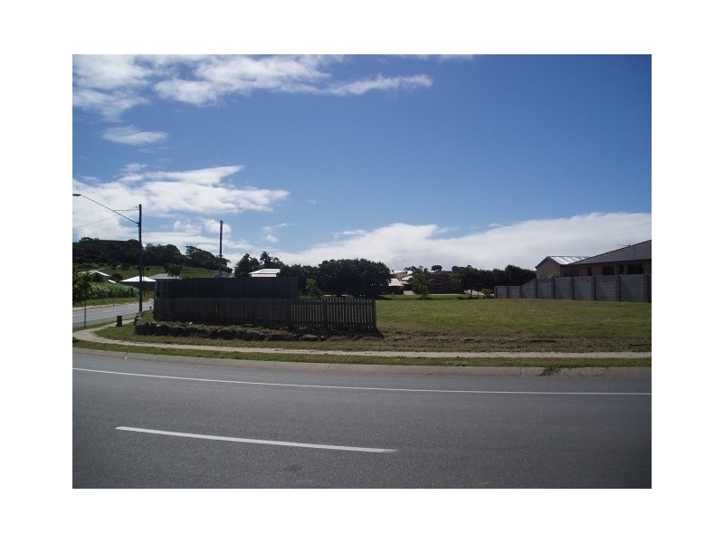 38 Windmill Crossing, Glenella QLD 4740