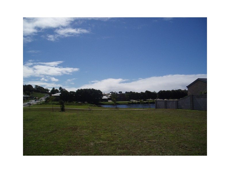 38 Windmill Crossing, Glenella QLD 4740