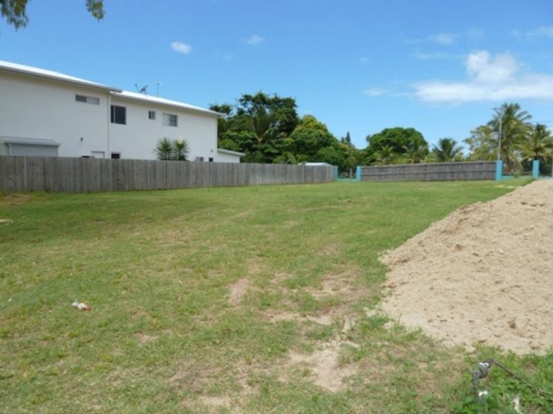 4 Turtle Place, Mackay QLD 4740