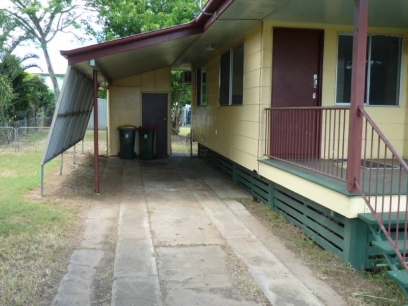 61 Beardmore Crescent, Dysart QLD 4745