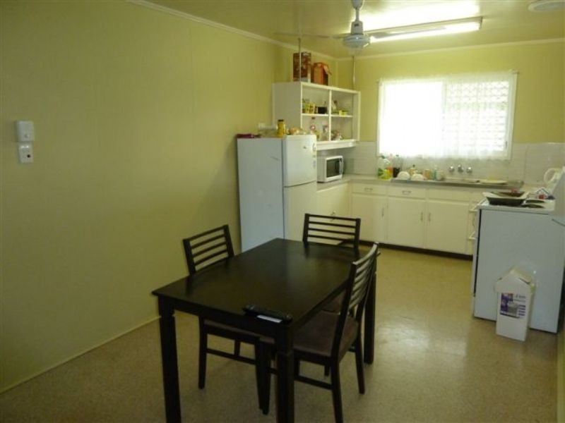 11 Shannon Crescent, Dysart QLD 4745