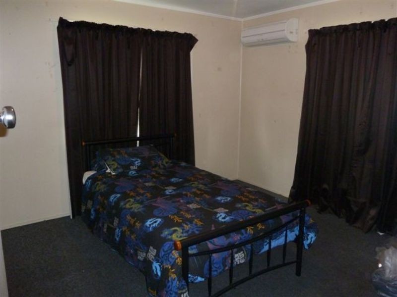 11 Shannon Crescent, Dysart QLD 4745