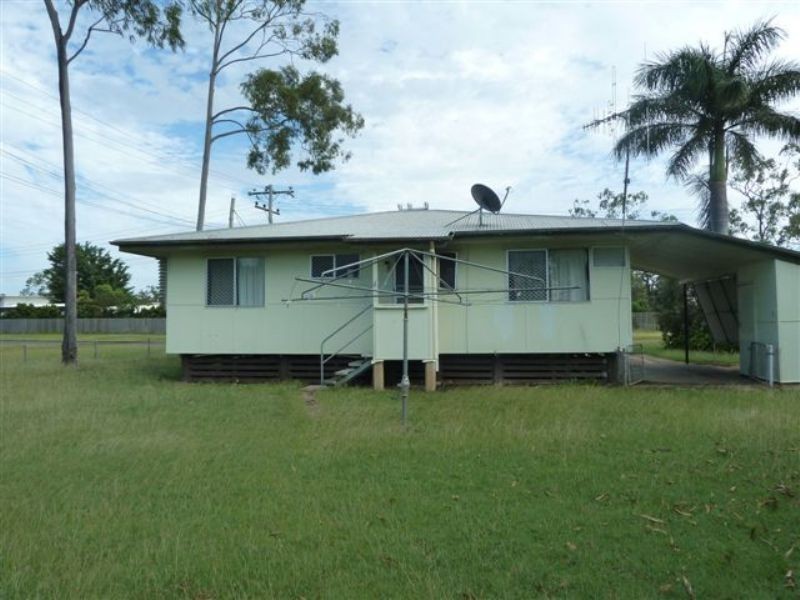 11 Shannon Crescent, Dysart QLD 4745