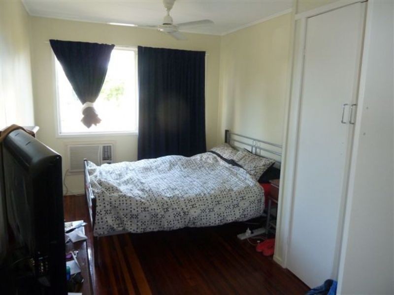 2 Crawford Street, Dysart QLD 4745