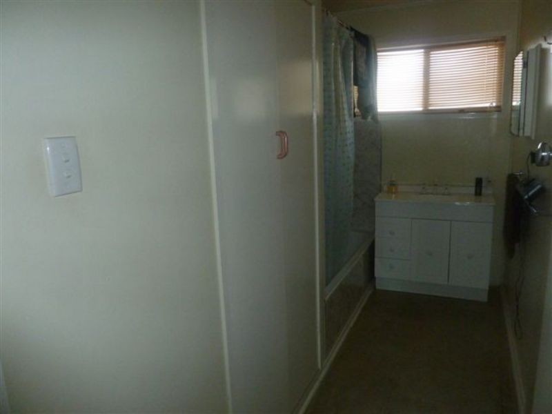 2 Crawford Street, Dysart QLD 4745