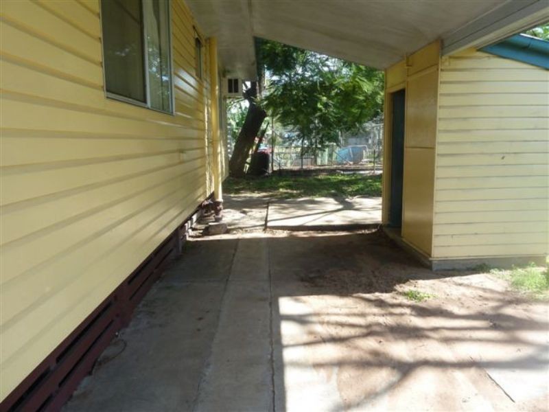 2 Crawford Street, Dysart QLD 4745