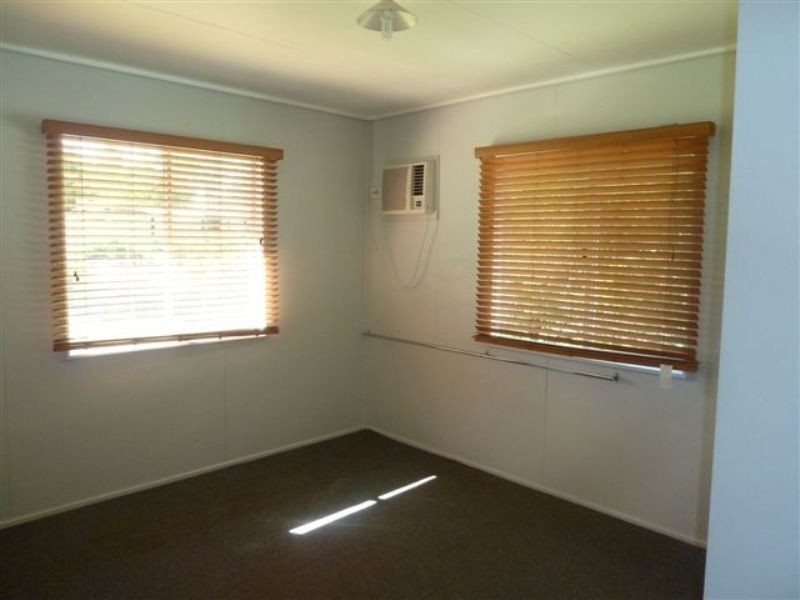 12 Wallace Street, Dysart QLD 4745