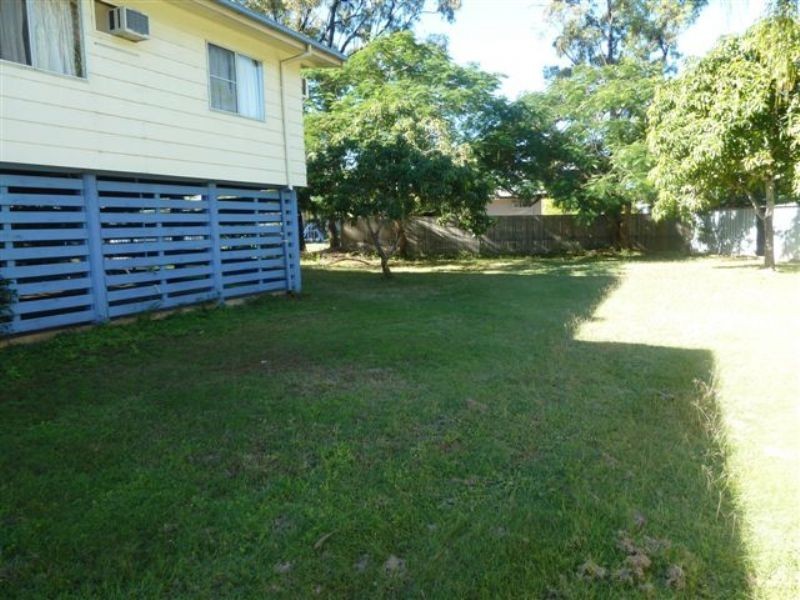 10 FRASER CRT, Dysart QLD 4745