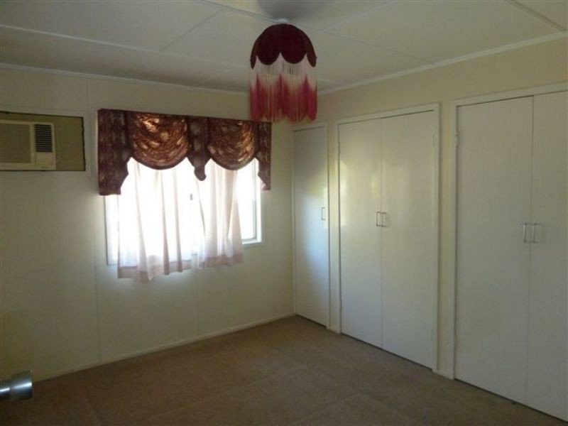 10 FRASER CRT, Dysart QLD 4745