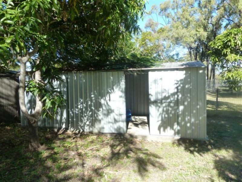 10 FRASER CRT, Dysart QLD 4745