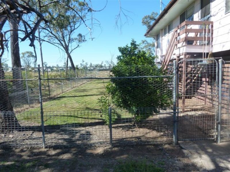 13 Hughes Street, Dysart QLD 4745