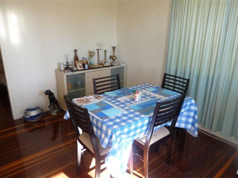 13 Hughes Street, Dysart QLD 4745