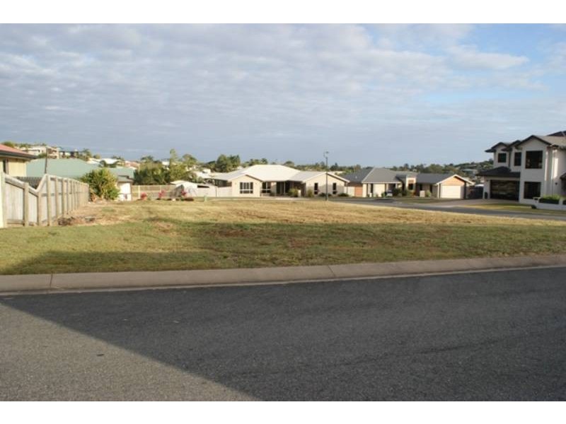 16 Wilcox Street, Eimeo QLD 4740