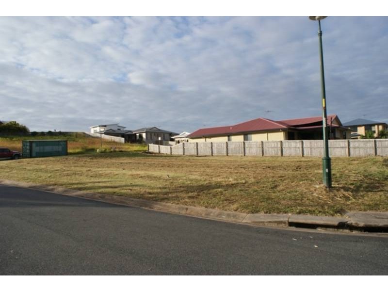 16 Wilcox Street, Eimeo QLD 4740