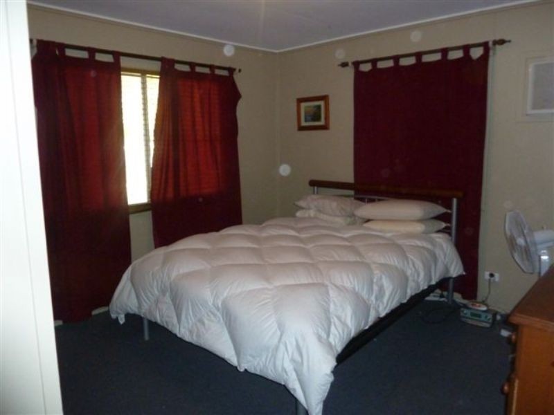 14 McCartney St, Dysart QLD 4745