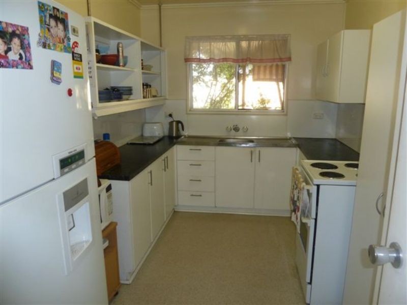 14 McCartney St, Dysart QLD 4745