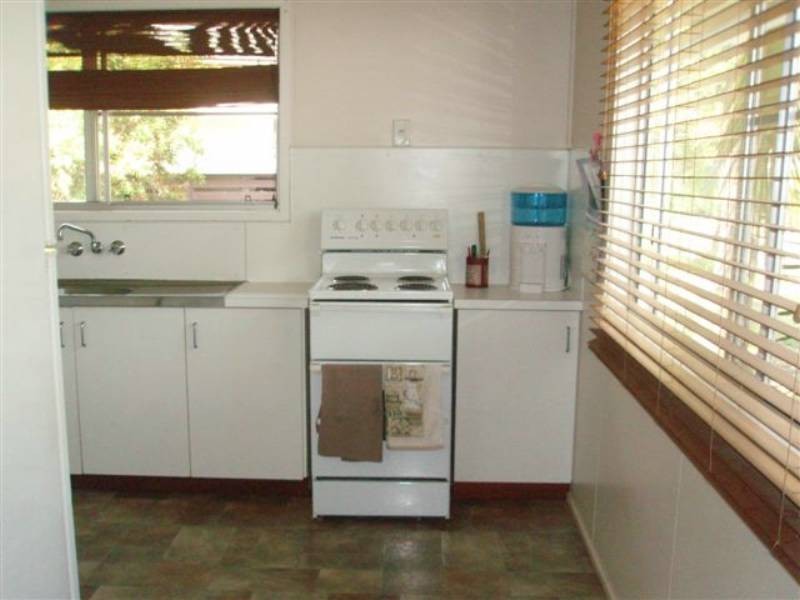 3 Bellarine Crt, Dysart QLD 4745