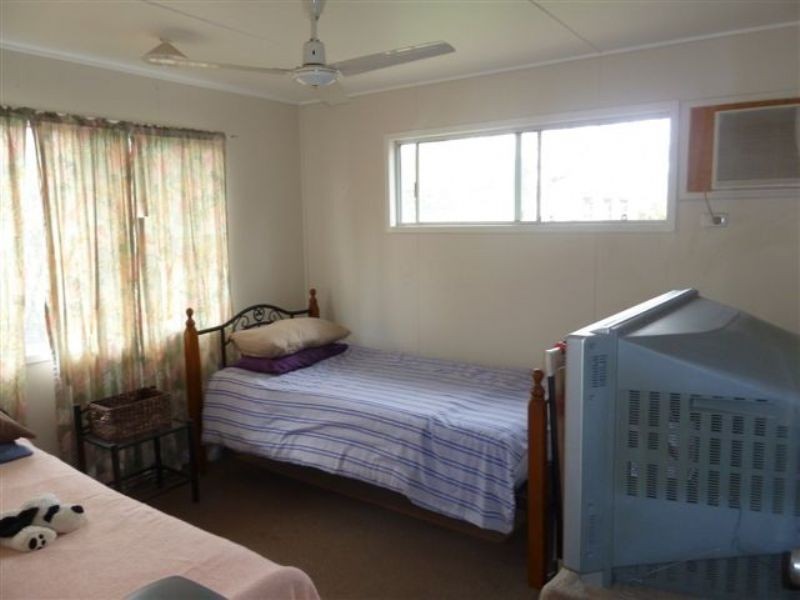36 Middle Crescent, Dysart QLD 4745