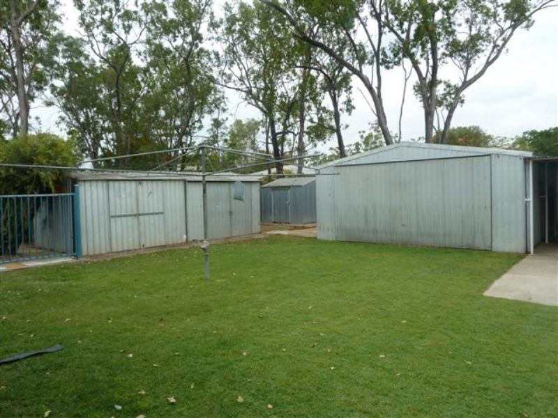 17 PERRY St, Dysart QLD 4745