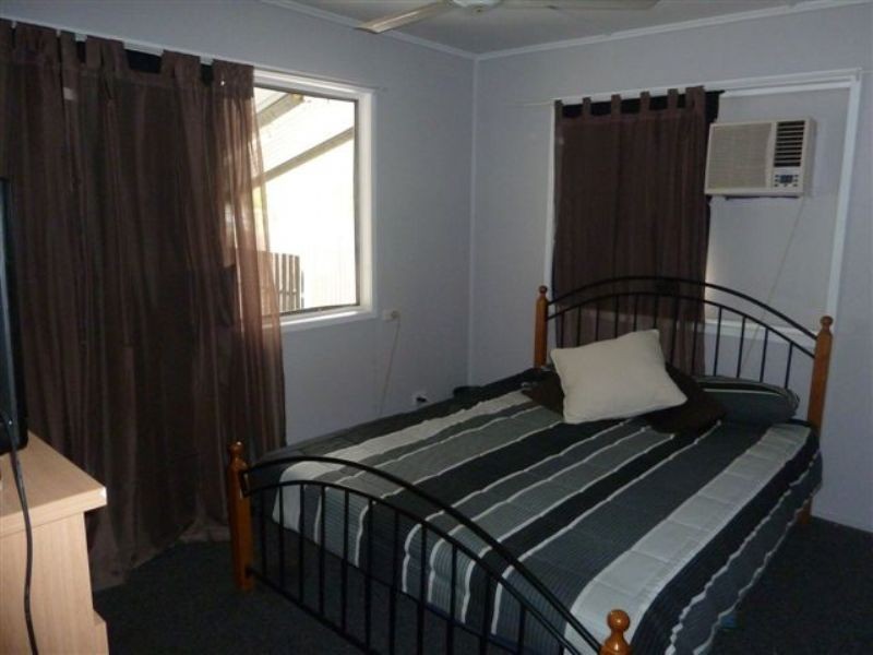17 PERRY St, Dysart QLD 4745