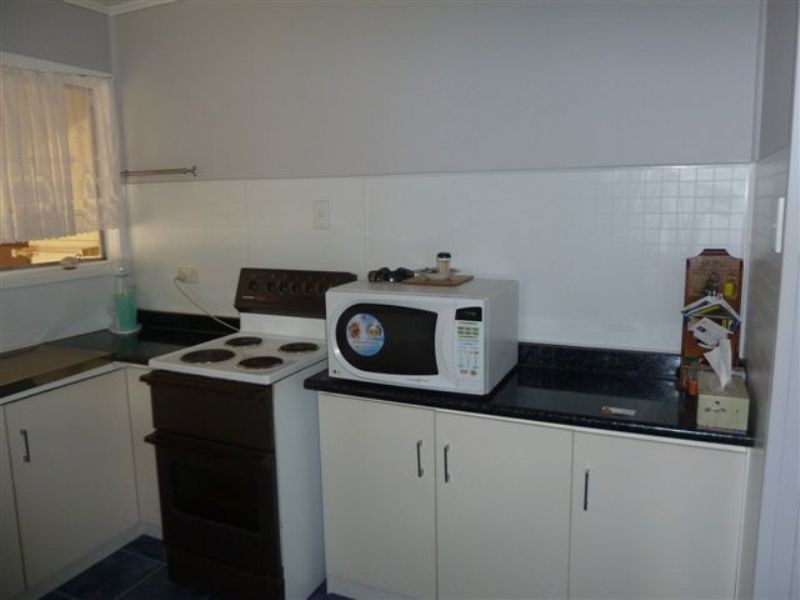 17 PERRY St, Dysart QLD 4745