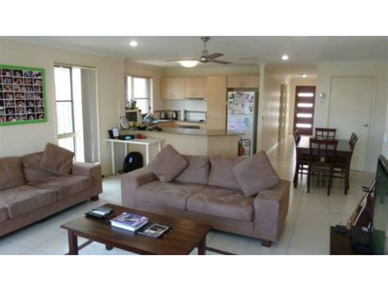 UNIT 2 Narrabeen Street, Blacks Beach, Mackay QLD 4740