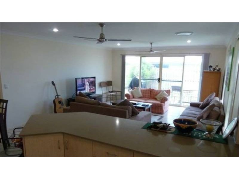 UNIT 2 Narrabeen Street, Blacks Beach, Mackay QLD 4740