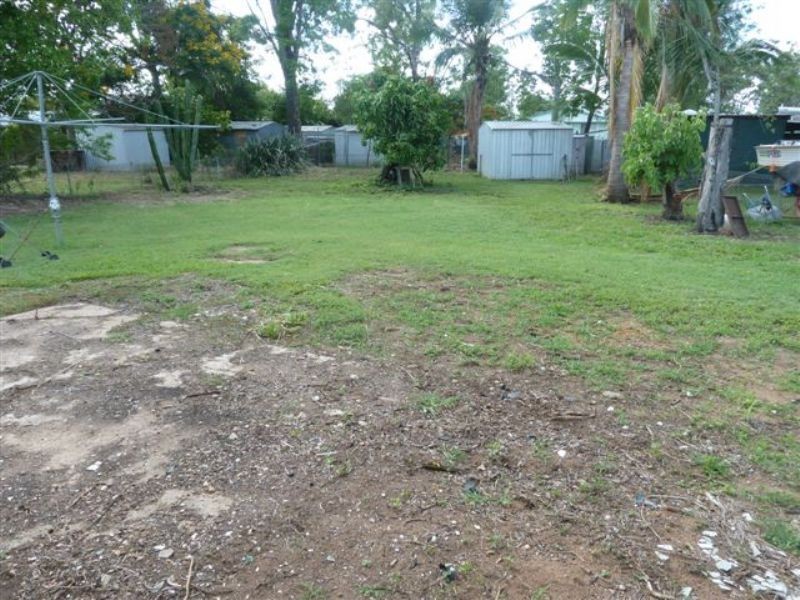 9 McCARTNEY STREET, Dysart QLD 4745