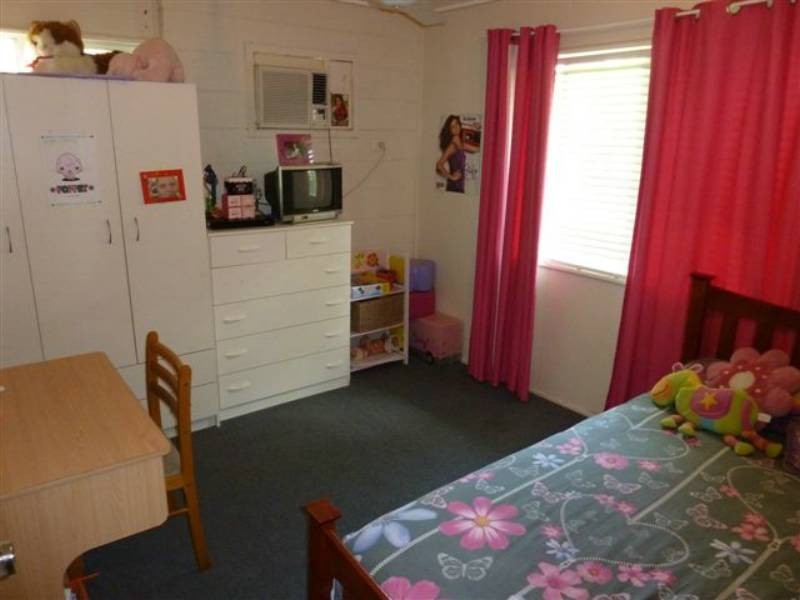 4 Connors, Dysart QLD 4745