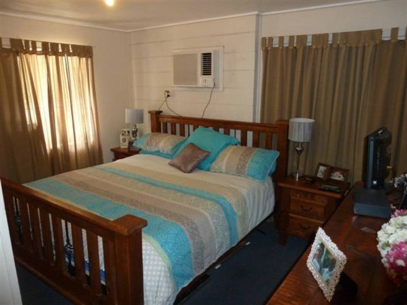 4 Connors, Dysart QLD 4745