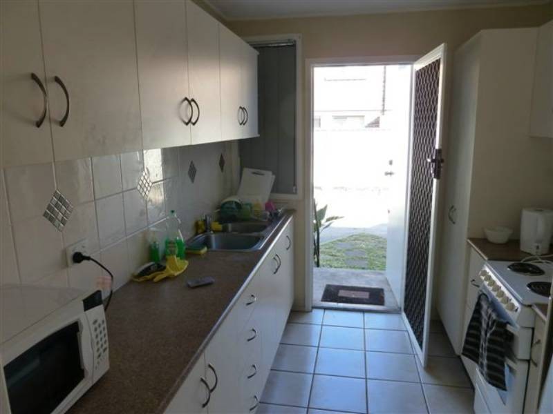 2/12 East Gordon, Mackay QLD 4740