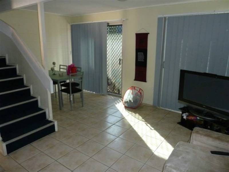 2/12 East Gordon, Mackay QLD 4740