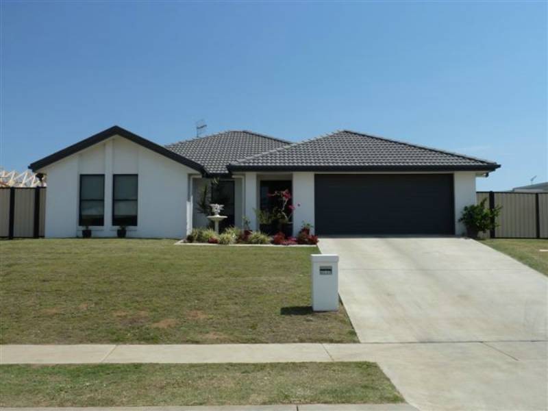 53 Hannay St, Moranbah QLD 4744