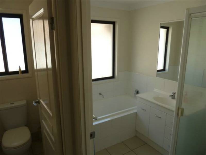 53 Hannay St, Moranbah QLD 4744