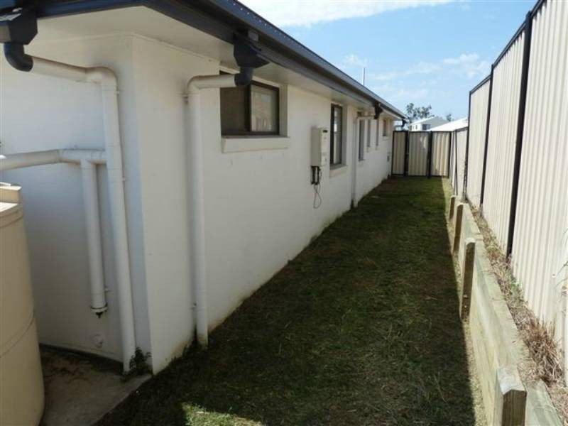 53 Hannay St, Moranbah QLD 4744