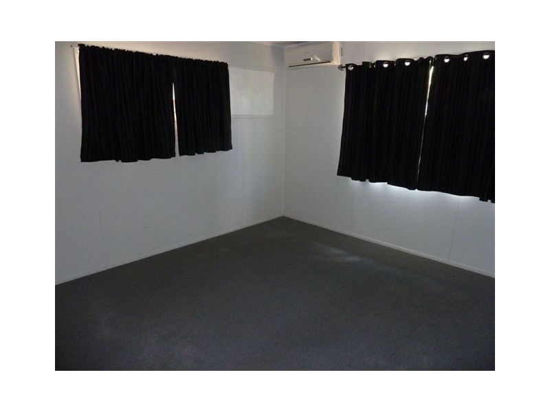 14 Scott St, Dysart QLD 4745