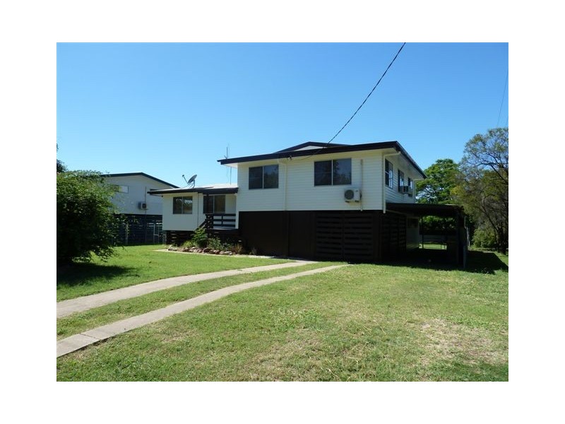 15 Cook St, Dysart QLD 4745