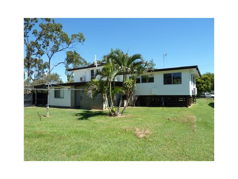 15 Cook St, Dysart QLD 4745