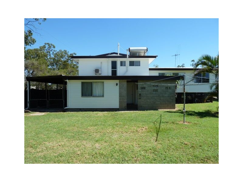 15 Cook St, Dysart QLD 4745