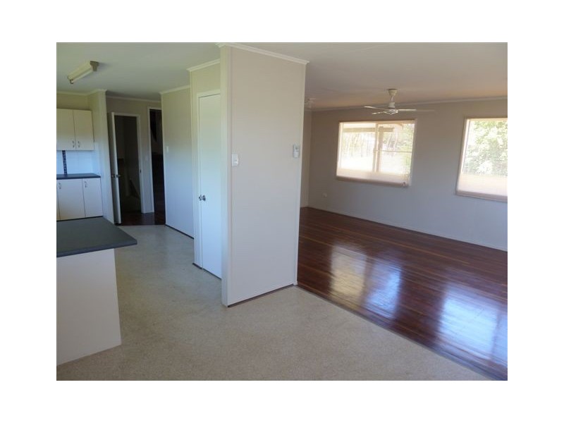 15 Cook St, Dysart QLD 4745