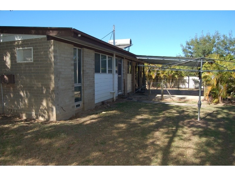 2 Perry St, Dysart QLD 4745